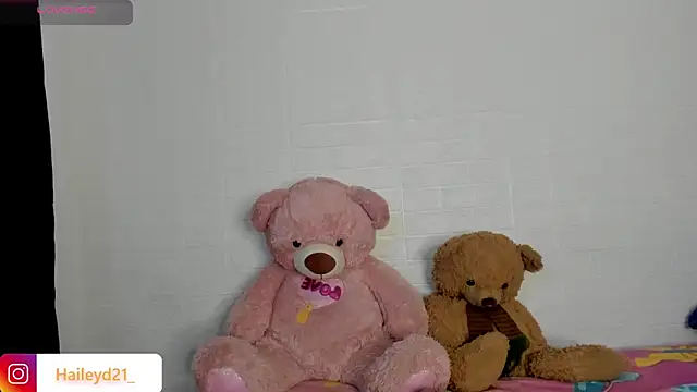 HaileyDuke online show from April 2026 10:33:02 PM