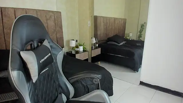 JulietaRioss online show from November 2025 01:22:01 PM