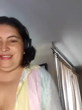 Snapshot of lina_maria99 chatting on September 2025 07:18:02 PM lina maria99 online show from September 2025 07:18:02 PM