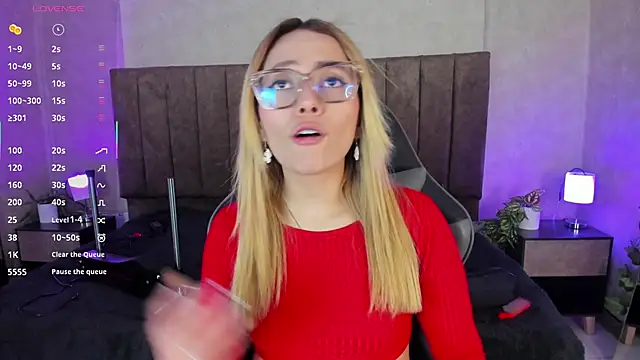 LanaMills  online show from November 2025 04:45:02 AM