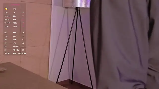 HannahMontgomery online show from April 2026 04:18:01 PM