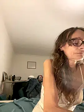 Chris06d22xh online show from September 2025 06:30:02 PM