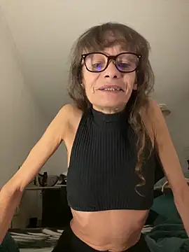 Chris06d22xh online show from October 2025 06:06:01 PM