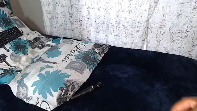 Lunalee online show from January 2026 06:49:01 AM