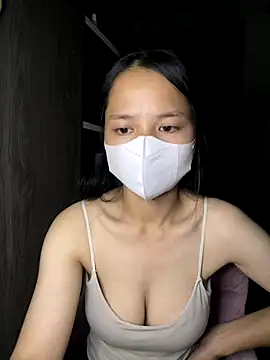 Hana-44 online show from November 2025 06:39:01 PM