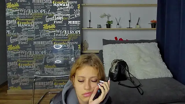 MaddieRay online show from October 2025 07:21:01 PM