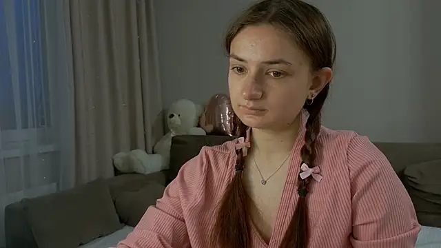 Lelia Vibe online show from April 2026 04:49:01 PM