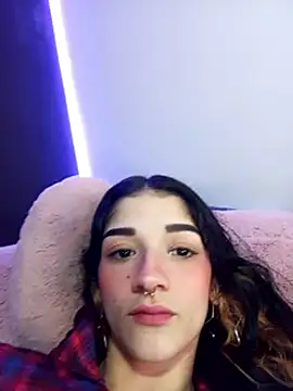 ingrid zese  online show from October 2025 06:03:02 AM