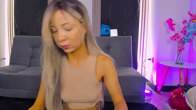 jennie whitee online show from November 2025 11:32:02 AM