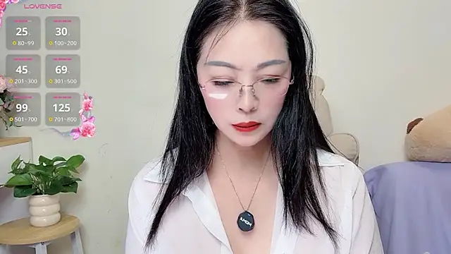 Snapshot of Hua_Hua_0 chatting on October 2025 01:44:02 PM Hua Hua 0 online show from October 2025 01:44:02 PM