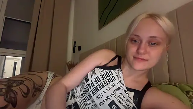 Snapshot of HeyMonkey_ chatting on July 2026 08:11:01 PM HeyMonkey online show from July 2026 08:11:01 PM
