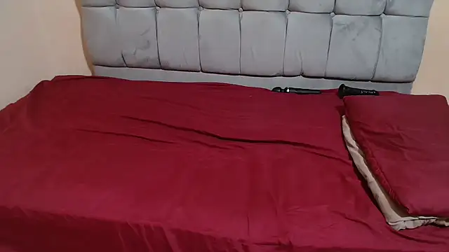 Snapshot of curveAss222 chatting on November 2025 10:32:01 PM curveAss222 online show from November 2025 10:32:01 PM