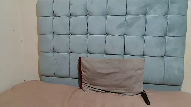 Snapshot of curveAss222 chatting on November 2025 04:07:02 PM curveAss222 online show from November 2025 04:07:02 PM