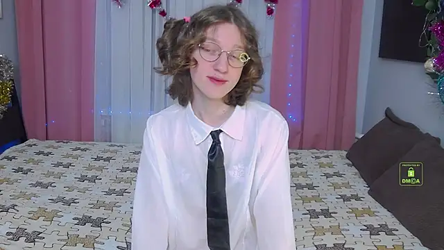 Masuzy online show from December 2025 11:17:01 AM