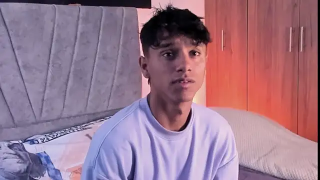 ZYZZ1312 online show from October 2025 04:39:02 PM