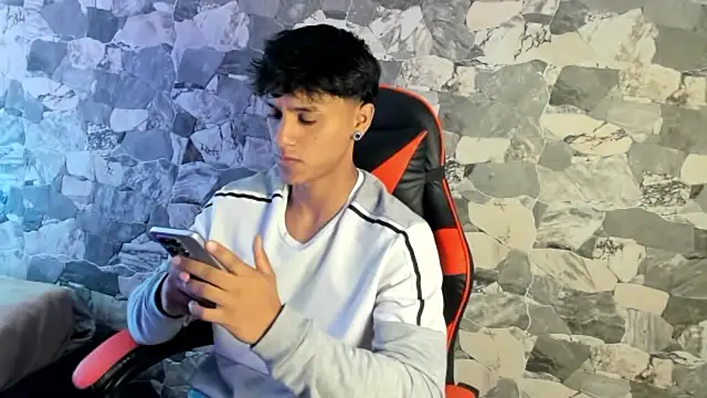 ZYZZ1312 online show from May 2026 05:21:02 PM