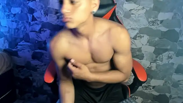 ZYZZ1312 online show from May 2026 04:18:01 AM