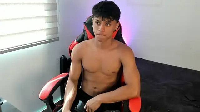 ZYZZ1312 online show from June 2026 06:36:02 PM