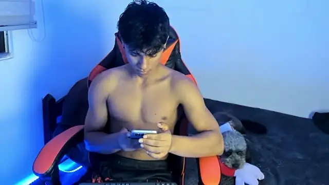 ZYZZ1312 online show from June 2026 02:34:02 AM