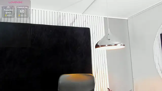 MONIK FOX CR online show from September 2025 09:09:02 PM