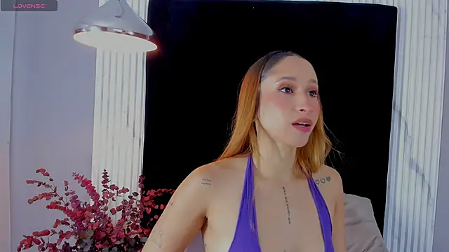 MONIK FOX CR online show from October 2025 07:56:02 PM