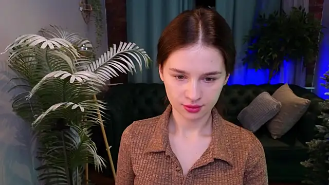 Olivia Farrell online show from November 2025 12:41:02 PM