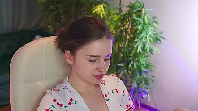 Olivia Farrell online show from April 2026 01:28:01 PM