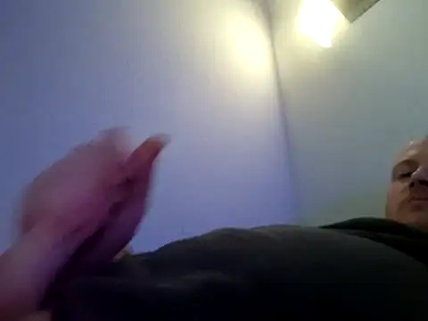 svenni2525 online show from April 2026 05:47:01 PM