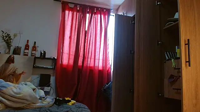 naiaratobon   online show from January 2026 03:06:02 PM