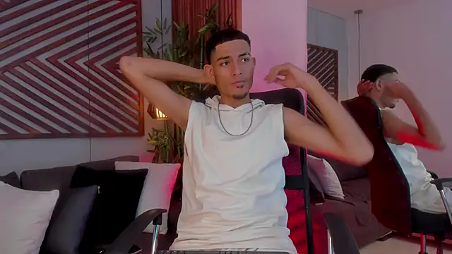 Adonis WB online show from September 2025 07:58:02 PM