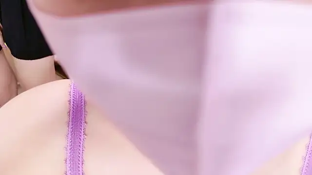 Azusa DoMybest online show from October 2025 10:27:02 AM