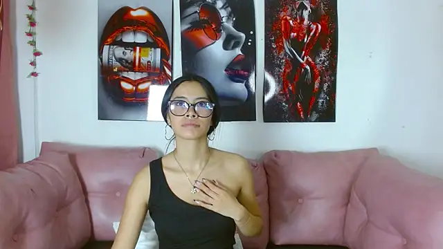 Miahotcs1 online show from April 2026 04:22:01 PM