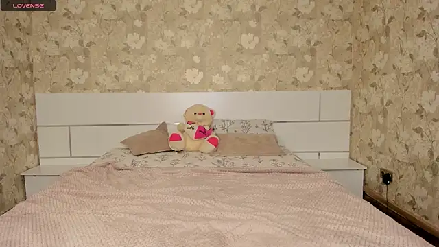 Snapshot of mishapallmer chatting on November 2025 10:15:01 AM mishapallmer online show from November 2025 10:15:01 AM