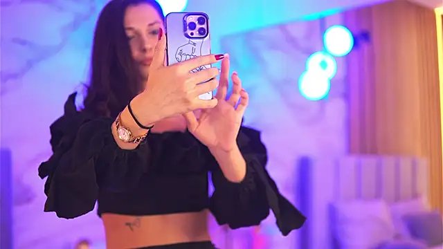 EllyLynn online show from October 2025 07:11:02 PM