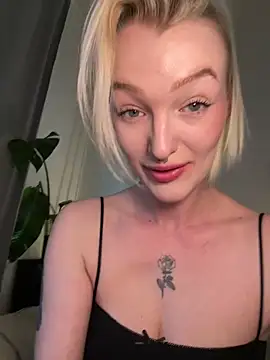 lovecassyrose online show from April 2026 10:19:02 AM