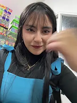 Snapshot of _Layla69_ chatting on September 2025 11:30:02 PM Layla69 online show from September 2025 11:30:02 PM