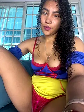 SophieD online show from December 2025 12:36:02 PM