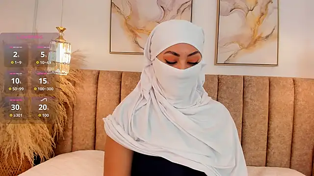 Snapshot of azza__ chatting on September 2025 11:43:01 AM azza online show from September 2025 11:43:01 AM