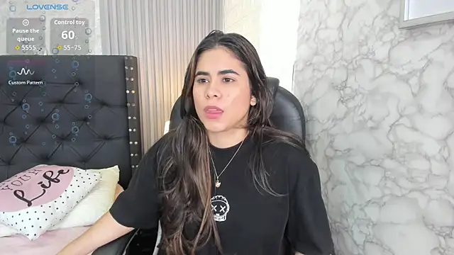 alicy  torres online show from April 2026 12:11:02 PM