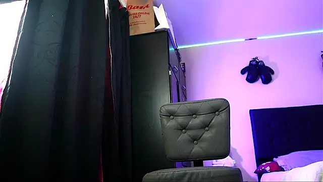 AlphaMasterXxx online show from December 2025 04:01:02 PM