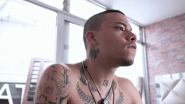 AlphaMasterXxx online show from April 2026 07:27:01 PM