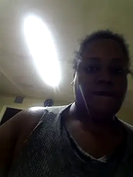 Snapshot of Karamelsaus chatting on October 2025 09:46:02 PM Karamelsaus online show from October 2025 09:46:02 PM