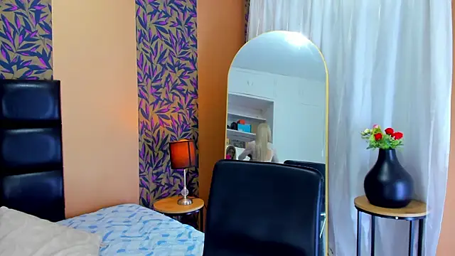 mysterius boy online show from October 2025 08:13:02 PM