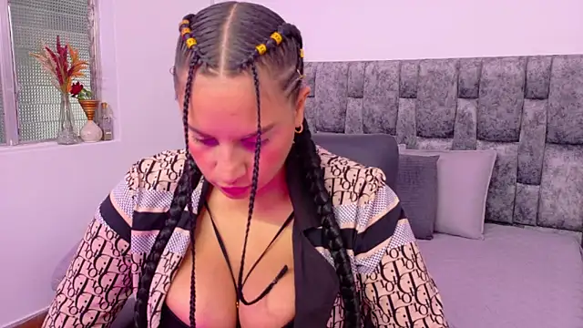 Snapshot of Lizbeth_Rouse chatting on September 2025 10:51:01 AM Lizbeth Rouse online show from September 2025 10:51:01 AM