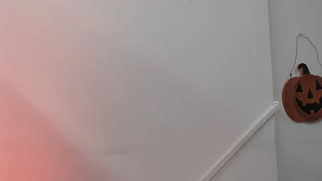 Snapshot of Lizbeth_Rouse chatting on October 2025 10:23:02 AM Lizbeth Rouse online show from October 2025 10:23:02 AM