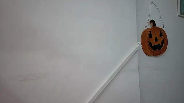 Snapshot of Lizbeth_Rouse chatting on October 2025 11:03:01 AM Lizbeth Rouse online show from October 2025 11:03:01 AM