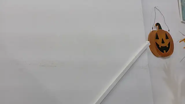 Snapshot of Lizbeth_Rouse chatting on November 2025 11:34:01 AM Lizbeth Rouse online show from November 2025 11:34:01 AM