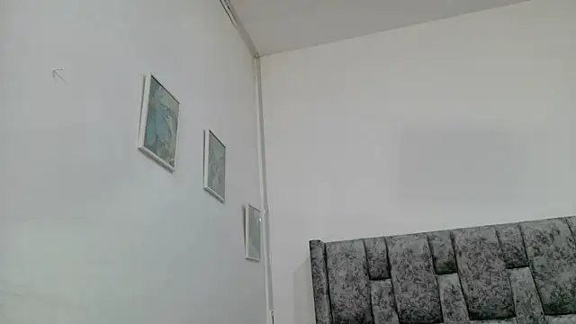 Snapshot of Lizbeth_Rouse chatting on November 2025 12:49:01 PM Lizbeth Rouse online show from November 2025 12:49:01 PM