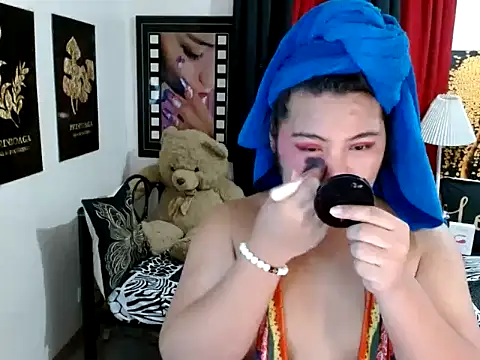 Snapshot of TSbrianaHugeCock chatting on June 2026 01:44:01 PM TSbrianaHugeCock online show from June 2026 01:44:01 PM