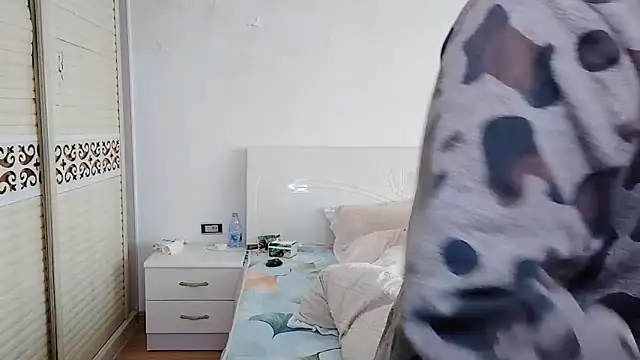 xxz98 online show from December 2025 07:12:01 AM